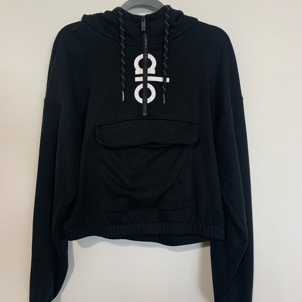 Alo Yoga Womens M Black Air Land Ocean Graphic Print 1/2-Zip Cropped Hoodie